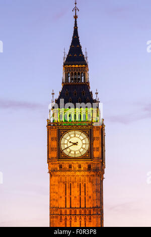 Londra, Big Ben al crepuscolo Foto Stock