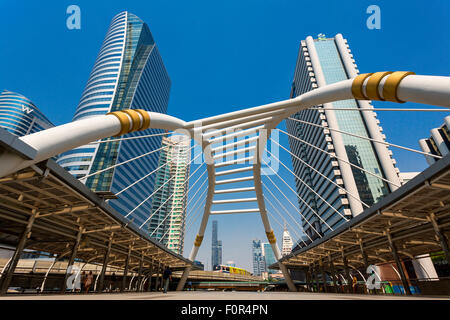 Thailandia, Bangkok, Chong Nonsi stazione BTS Foto Stock