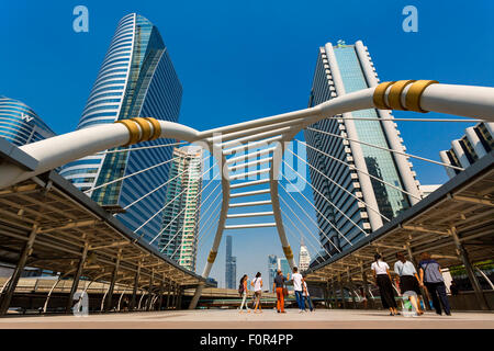 Thailandia, Bangkok, Chong Nonsi stazione BTS Foto Stock