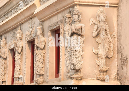 Dettagli esterni della biblioteca del tempio di Wat Phra Singh, Chiang Mai, Thailandia Foto Stock