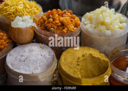 Spuntini indiani. Foto Stock