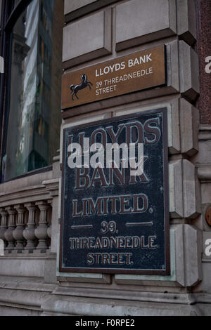 Il vecchio segno per la Lloyds Bank Ltd a 39 Threadneedle Street, Londra Foto Stock