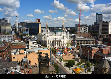 Skyline e leeds sala civica progettato da vincent harris regno unito Foto Stock