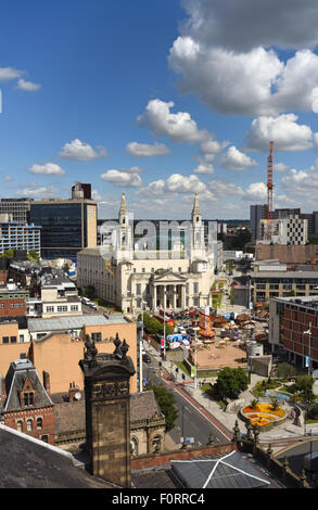 Skyline e leeds sala civica progettato da vincent harris regno unito Foto Stock