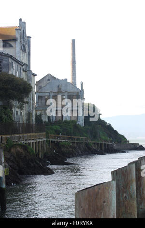 Vecchio edificio sull isola di Alcatraz Foto Stock