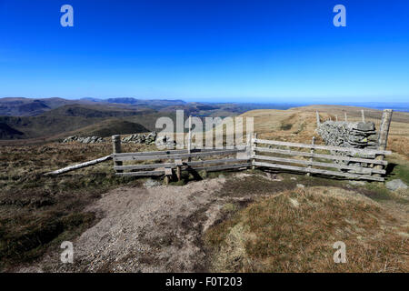 Molla, sentiero stile su Alta sollevare cadde, High Street, Martindale valle comune, Parco Nazionale del Distretto dei Laghi, Cumbria, Inghilterra Foto Stock