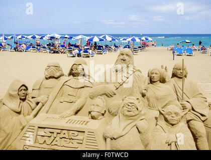 Star Wars la scultura di sabbia sulla spiaggia in Spagna Foto Stock