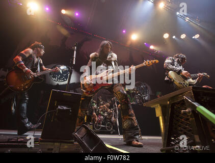 Indianapolis, Indiana, Stati Uniti d'America. 20 agosto 2015. ALICE COOPER esegue a Bankers Life Fieldhouse in Indianapolis, Indiana © Lora di oliva ZUMA/filo/Alamy Live News Foto Stock