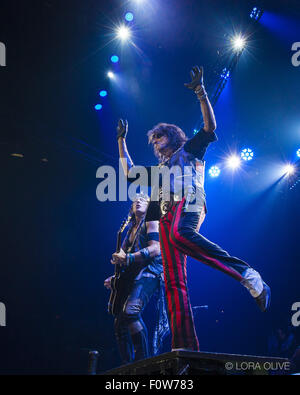 Indianapolis, Indiana, Stati Uniti d'America. 20 agosto 2015. ALICE COOPER esegue a Bankers Life Fieldhouse in Indianapolis, Indiana © Lora di oliva ZUMA/filo/Alamy Live News Foto Stock