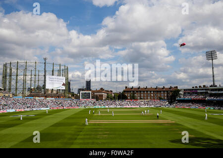 Londra, Regno Unito. 21 Ago, 2015. Ceneri Investec 5a prova. Tra Inghilterra e Australia. Una vista generale di giocare al Kia credito Ovale: Azione Plus sport/Alamy Live News Foto Stock