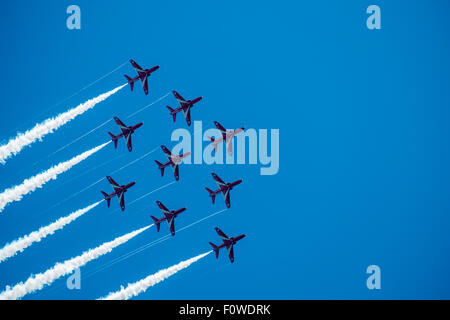 Bournemouth, Regno Unito. Il 21 agosto 2015. oltre quattro giorni come l'Ottava annuale Bournemouth Air Festival si mette in modo Credito: Paul Chambers/Alamy Live News Foto Stock