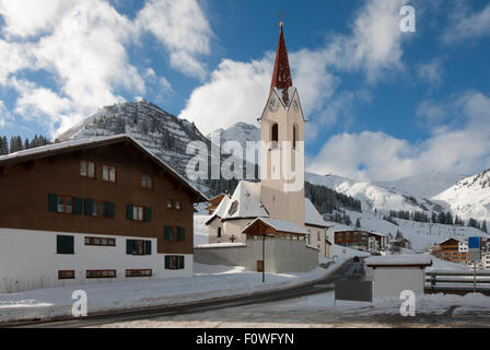 Il pittoresco villaggio alpino di Warth-Schrocken, in Austria Foto Stock