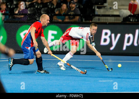 Lee Valley, Londra, Regno Unito. 21 Ago, 2015. Unibet EuroHockey Championships Day 1. Inghilterra v Russia. Credito: Simon Balson/Alamy Live News Foto Stock