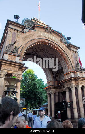 Ingresso ai Giardini di Tivoli parco a tema a Copenhagen, Danimarca Foto Stock