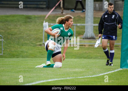 Dublino, Irlanda. Il 22 agosto 2015. Irlanda v Messico durante la donna Sevens qualificatore di serie corrisponde all'UCD Bowl, Dublino. L'Irlanda ha vinto la partita 64 - 0. Credito: Elsie Kibue / Alamy Live News Foto Stock