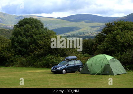 Il Rhinogydd montagne di Snowdonia da Llanfair Foto Stock