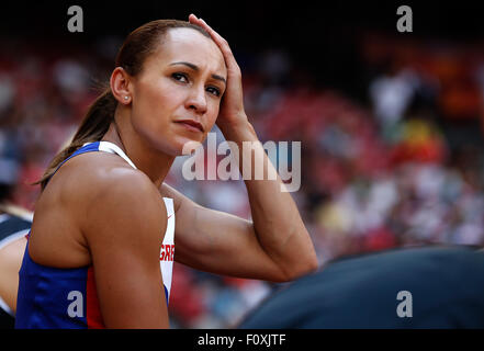 Pechino, Cina. 23 Ago, 2015. Londra il campione olimpico di Jessica Ennis-Hill della Gran Bretagna reagisce nel Giavellotto evento della donna heptathlon al 2015 IAAF mondiale di atletica di Pechino, capitale della Cina, su agosto 23, 2015. Credito: Xinhua/Alamy Live News Foto Stock