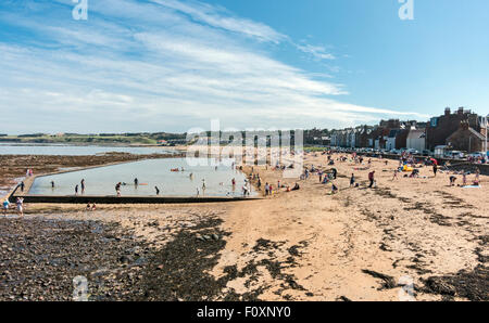 La spiaggia e la zona per sguazzare a North Berwick East Lothian in Scozia Foto Stock