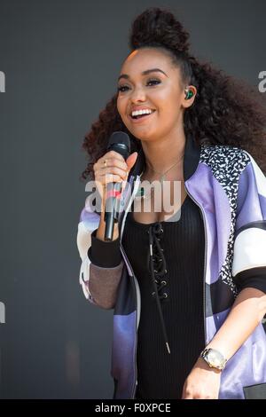 Pinnock Leigh-Anne, poco Mix sul palco per Billboard Hot 100 Music Festival - SAT, Nikon di Jones Beach Theatre, Wantagh, NY Agosto 22, 2015. Foto di: Steven Ferdman/Everett Collection Foto Stock