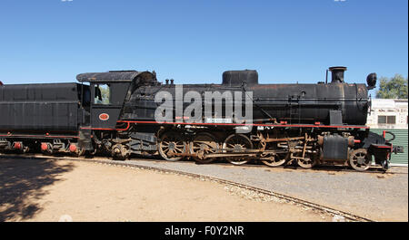 ALICE SPRINGS, Australia - 3 Maggio 2015: Old Ghan treno sul patrimonio del museo ferroviario il 3 maggio 2015 ad Alice Springs, Australia Foto Stock
