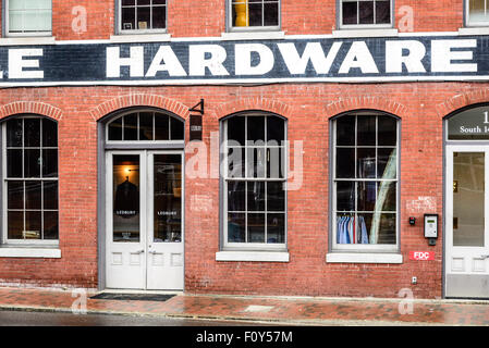 Ledbury uomini negozio di abbigliamento. Wayne Cottrell & Co Edificio adibito a magazzino, 117 South 14th Street, Richmond, Virginia Foto Stock