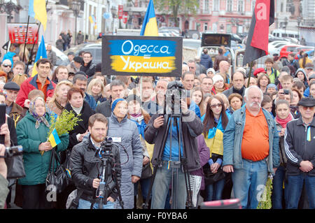 Odessa, Ucraina. 15 ottobre, 2014. Odessa, Ucraina. Il 13 aprile 2014. I sostenitori di maidan Odessa aderito a sostegno di un sistema unificato di Ucraina, contro il separatismo © Andrey Nekrasov/ZUMA filo/ZUMAPRESS.com/Alamy Live News Foto Stock