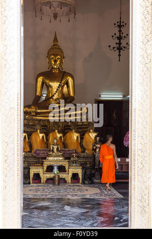 Monaco buddista di Wat Pho, Bangkok, Thailandia Foto Stock