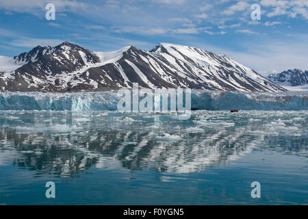 Norvegia, il Mare di Barents, Svalbard, Spitsbergen, Northwest Spitsbergen National Park. Liefdefjord (79°31'57' N - 12°24'36' E). Foto Stock