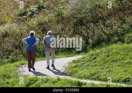 A PIEDI Foto Stock