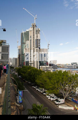 Agosto 2015 Sydney: Costruzione in corso di uffici e alloggi a Barangaroo South a Sydney, Australia. Parte di un progetto da 6 miliardi di dollari Foto Stock