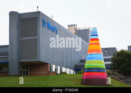 Esterno della Saint Mary Hospital e colorato il cono sull'Isola di Wight Foto Stock