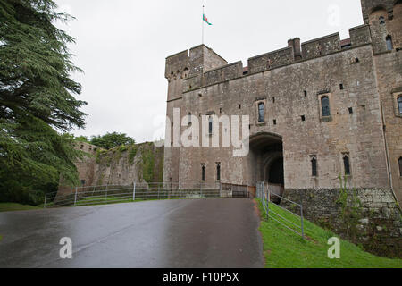 Caldicot Castle è un restaurato castello normanno con pavimenti in legno e un country park con kids' eventi, shop e sala da tè. Foto Stock