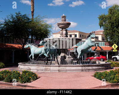 Horse Fountain a Scottsdale in Arizona, alla periferia di Phoenix negli Stati Uniti. E' una città costruita sul Turismo Foto Stock