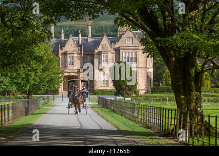 Jaunting auto su Muckross House Station Wagon vicino a Killarney, nella contea di Kerry, Irlanda Foto Stock