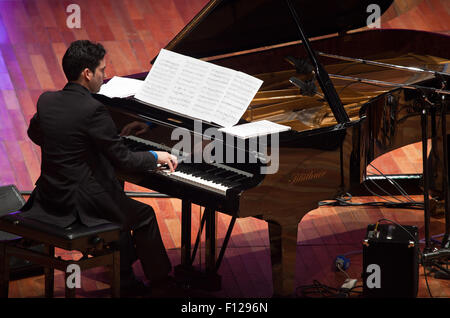 Buenos Aires International Festival di Tango e world cup Argentina. Il pianista performing live Foto Stock