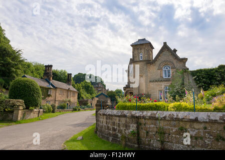 Edensor, Chatsworth Estate, il Parco Nazionale di Peak District, Derbyshire, Inghilterra, Regno Unito. Foto Stock