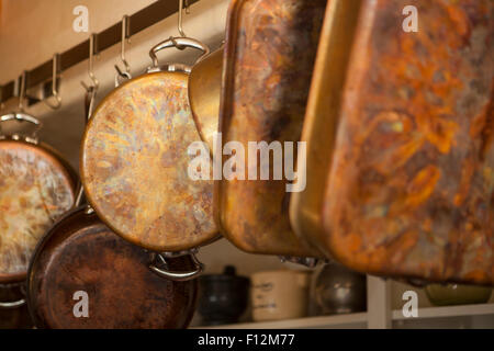 Pentole in rame e pentole in cucina a Roblar Cantina Santa Ynez Valley, California Foto Stock