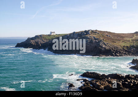 Faro di Pointe du Millier, Cap Sizun, nr Douarnenez, Bretagna Francia Foto Stock