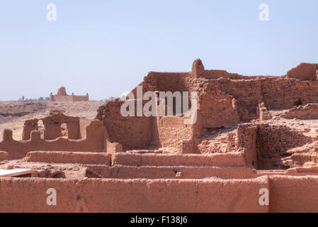 Monastero di San Simeone, Mausoleo di Aga Khan, Aswan, Egitto, Africa Foto Stock