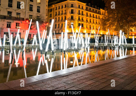 Street View di festa delle luci a Lione, in Francia. Foto Stock