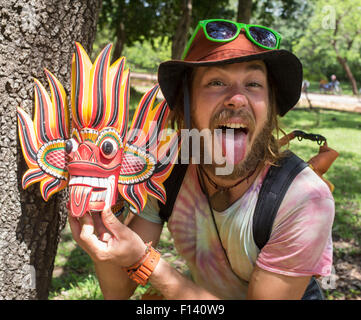 Dogon uomo con la sua tradizionale maschera Foto Stock