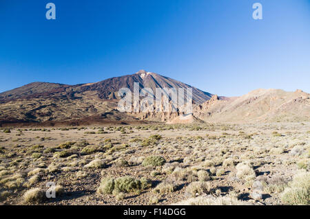 Vulcano Teide e Garcia rocce (Los Roques de Garcia, Tenerife, Isole canarie, Spagna Foto Stock