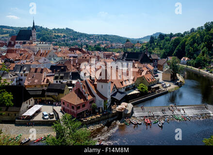 Vista di Český Krumlov - UNESCO World Heritage Site sul fiume Moldava nella Repubblica Ceca], Europa Foto Stock