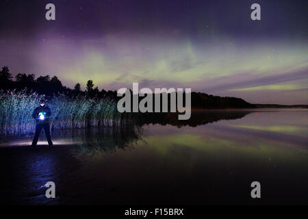 Åland, Mar Baltico, Finlandia, 27 agosto 2015. Una rara estate avvistamento delle luci del Nord per quanto riguarda il sud come l'Arcipelago delle Isole Åland in finlandese del Mar Baltico. Credito: Rob Watkins/Alamy Live News Team Foto Stock