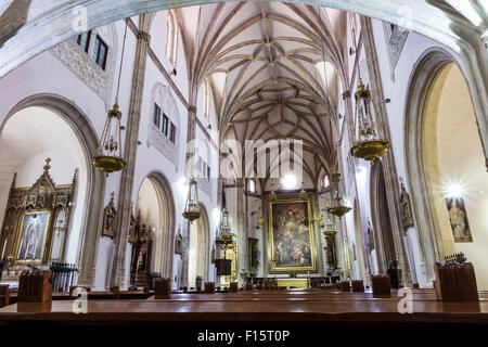 Madrid Spagna,Ispanico Retiro,San Jeronimo el Real,St Jerome Royal Church, chiesa cattolica romana, religione, 16 ° secolo, gotico, architettura interna, nav Foto Stock