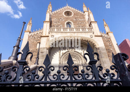 Madrid Spagna,Ispanico Retiro,San Jeronimo el Real,St Chiesa reale di Jerome, chiesa cattolica romana, religione, 16 ° secolo, gotico, architettura esterna, fen Foto Stock