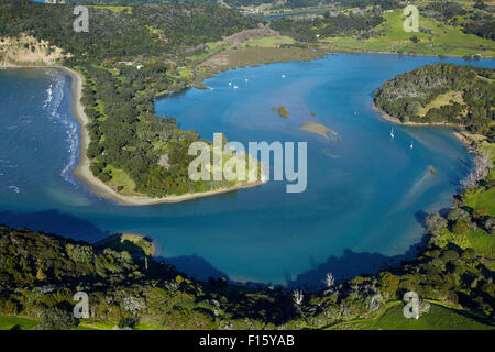 Wenderholm Parco Regionale e del fiume Puhoi, a nord di Auckland, Isola del nord, Nuova Zelanda - aerial Foto Stock