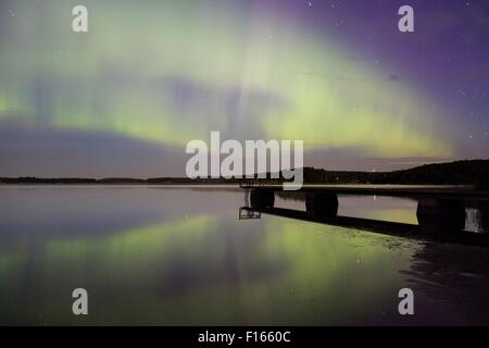 Aland, Mar Baltico, Finlandia, 27 agosto 2015. Una rara estate avvistamento delle luci del Nord per quanto riguarda il sud come l'Arcipelago di Aland in finlandese del Mar Baltico. Credito: Rob Watkins/Alamy Live News Team Foto Stock