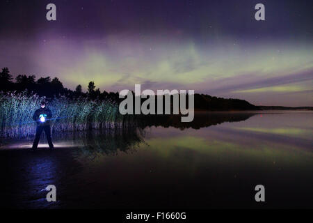 Aland, Mar Baltico, Finlandia, 27 agosto 2015. Una rara estate avvistamento delle luci del Nord per quanto riguarda il sud come l'Arcipelago di Aland in finlandese del Mar Baltico. Credito: Rob Watkins/Alamy Live News Team Foto Stock