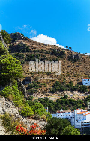 Casares Malaga, villaggio bianco andaluso in montagna, Spagna Foto Stock